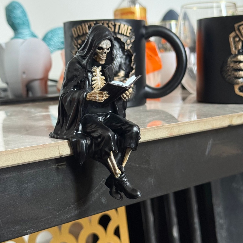Gothic Demon Reading Book Shel - đánh giá và giá Desk Setup Black